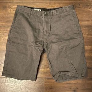 Volcom Mens Shorts Size 32